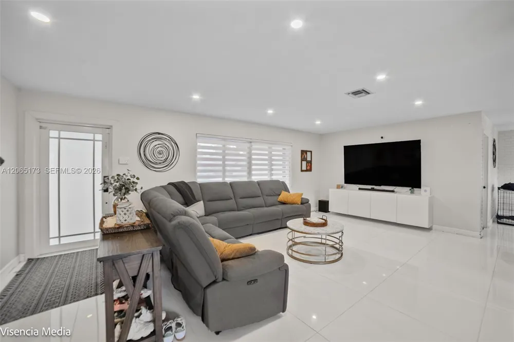 10316 SW 50th St Cooper City, FL 33328