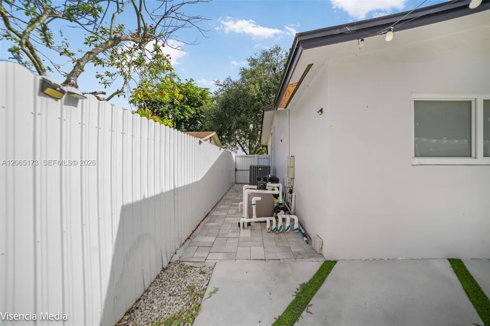 10316 SW 50th St Cooper City, FL 33328