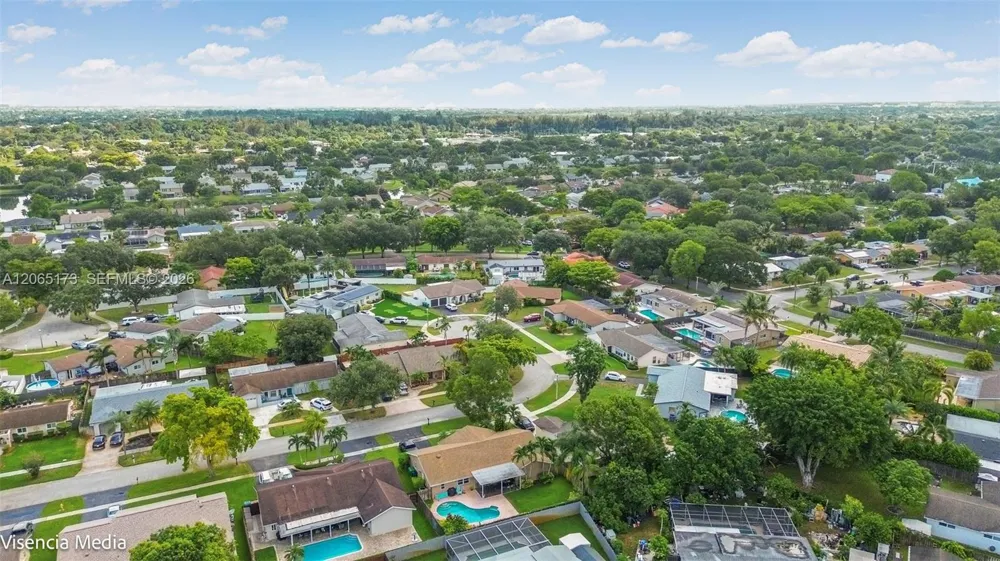 10316 SW 50th St Cooper City, FL 33328