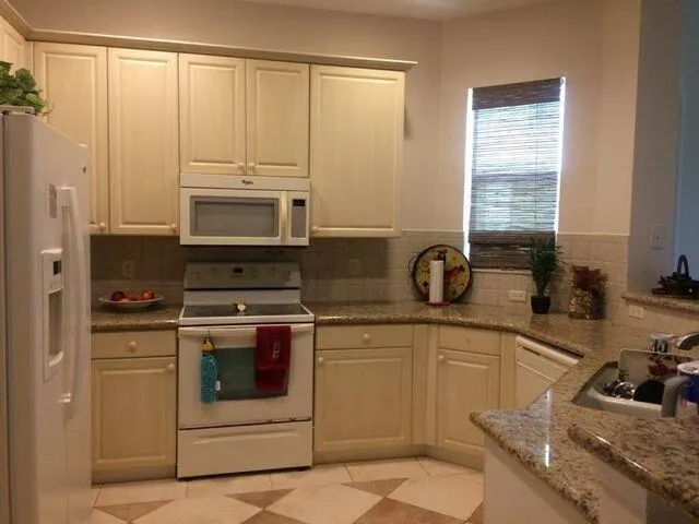 601 MARINER BAY BOULEVARD Fort Pierce, FL 34949
