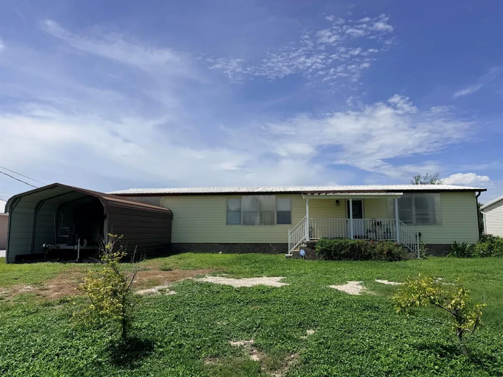 2301 SE 33RD STREET Okeechobee, FL 34974