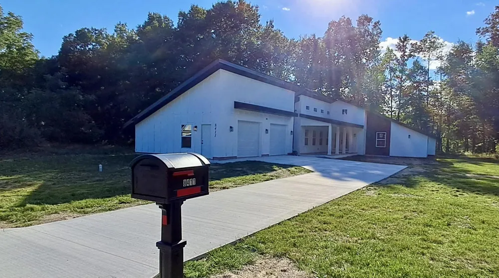 8411 Peninsula Drive W Morton Township, MI 49346