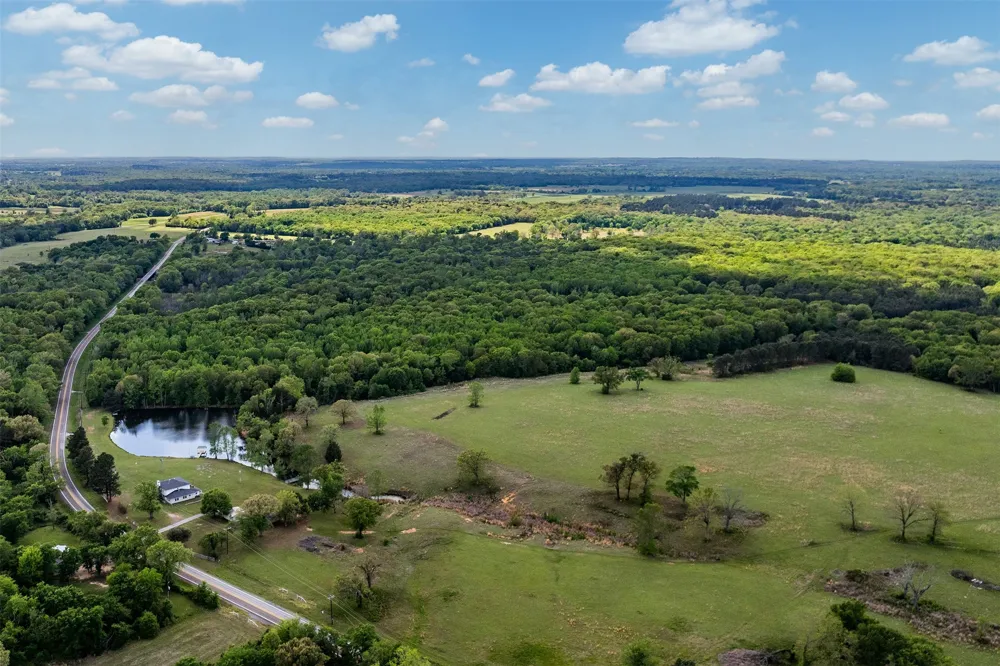 3672 E FM 1861 Athens, TX 75752
