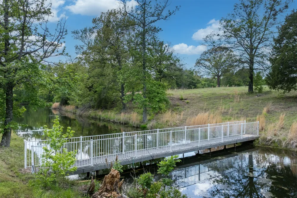 3672 E FM 1861 Athens, TX 75752
