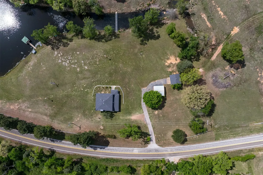 3672 E FM 1861 Athens, TX 75752