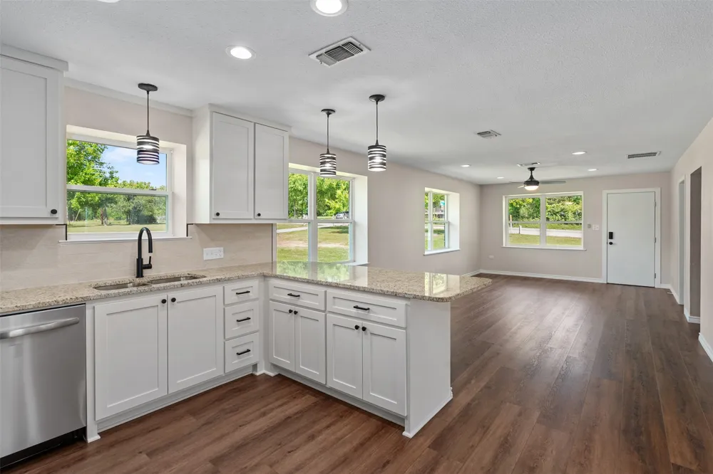 3672 E FM 1861 Athens, TX 75752