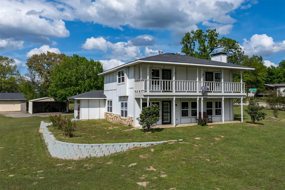 3672 E FM 1861 Athens, TX 75752