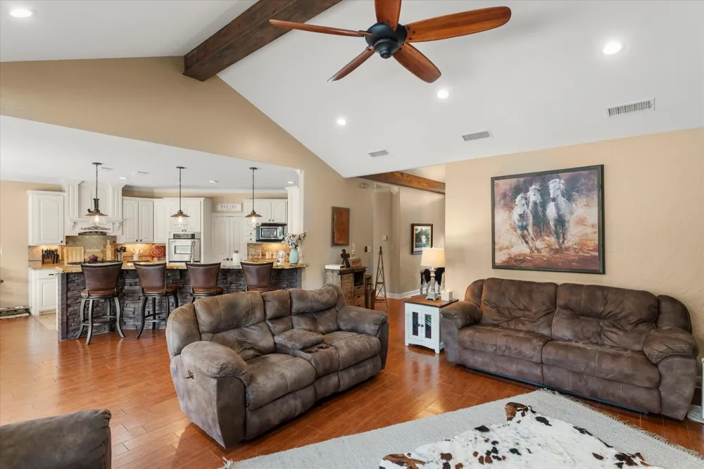 7267 E Texas Highway 49 Highway Mt Pleasant, TX 75455