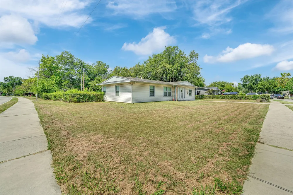 2682 Wasina Drive Farmers Branch, TX 75234