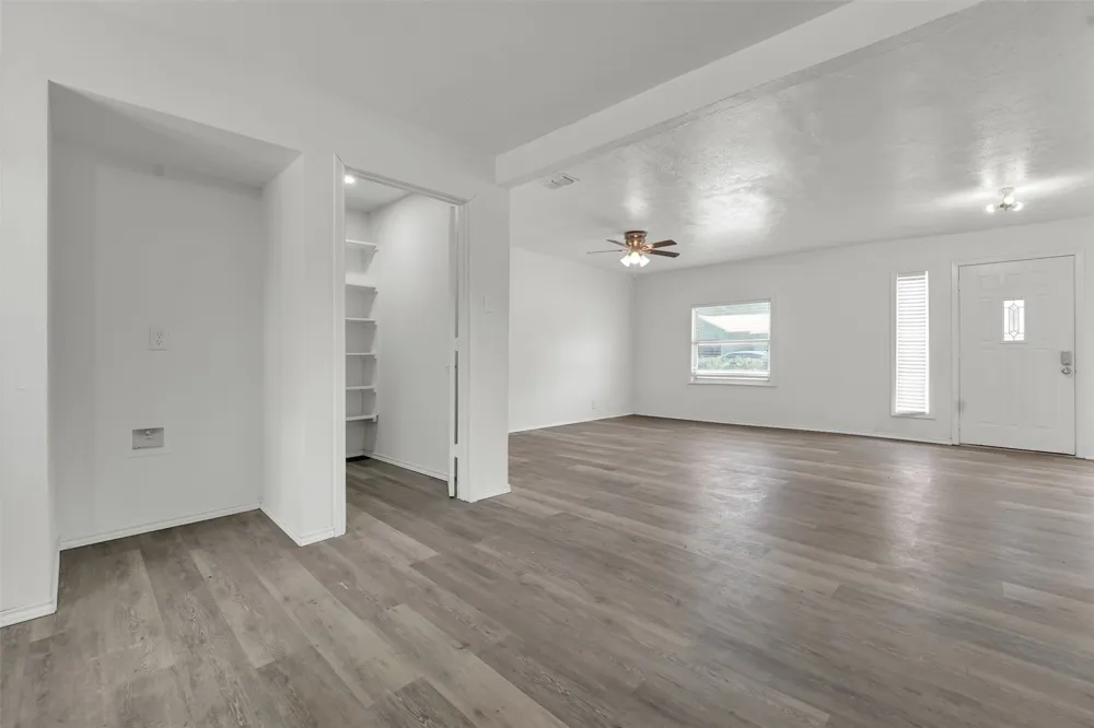 2682 Wasina Drive Farmers Branch, TX 75234