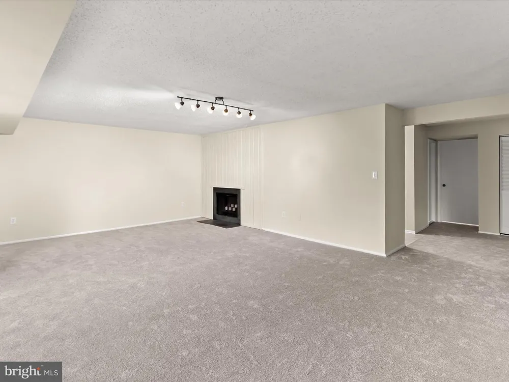 7 WINDBLOWN COURT #201 Baltimore, MD 21209