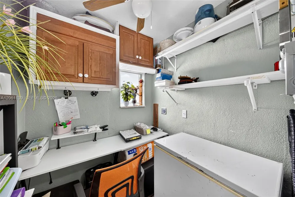 17019 SW 100th Ave Miami, FL 33157