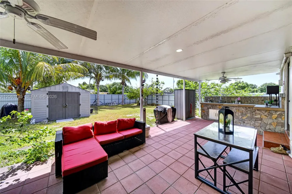 17019 SW 100th Ave Miami, FL 33157