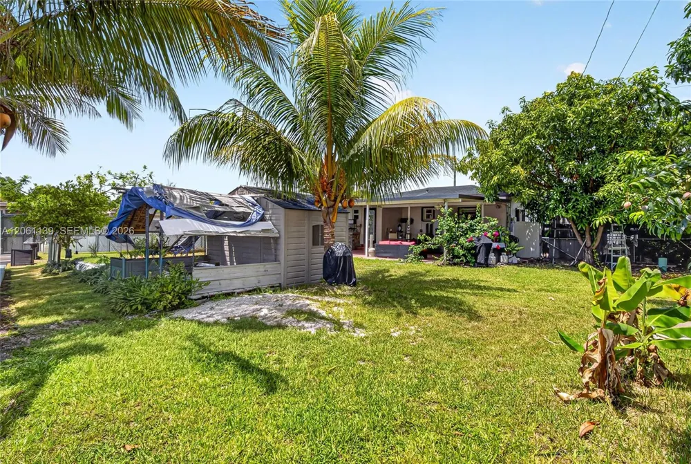 17019 SW 100th Ave Miami, FL 33157