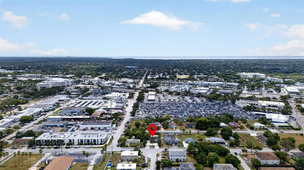 17019 SW 100th Ave Miami, FL 33157