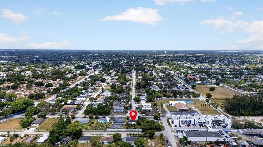 17019 SW 100th Ave Miami, FL 33157