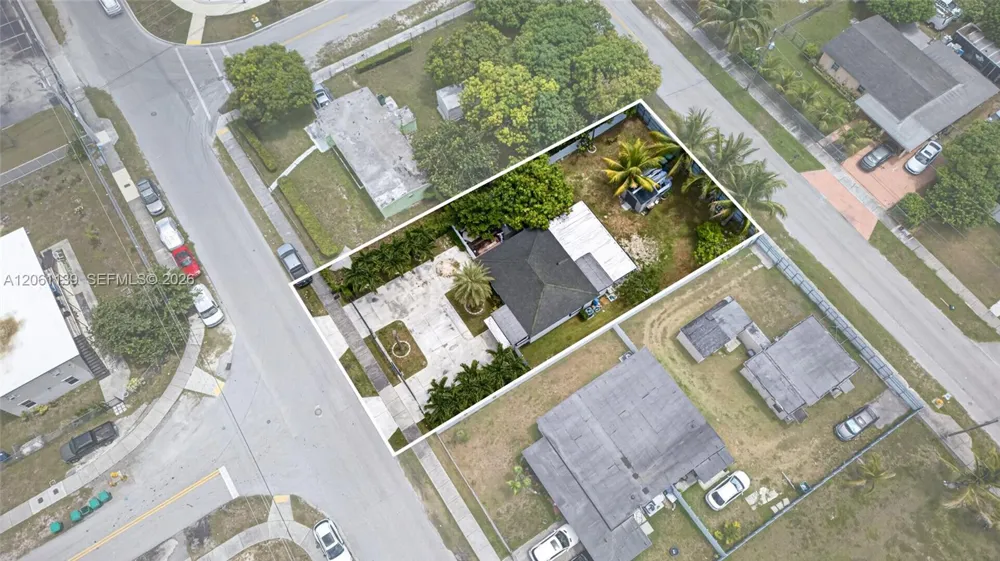 17019 SW 100th Ave Miami, FL 33157