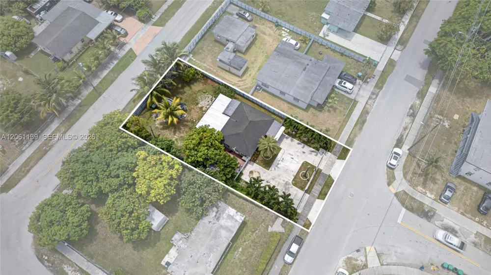 17019 SW 100th Ave Miami, FL 33157