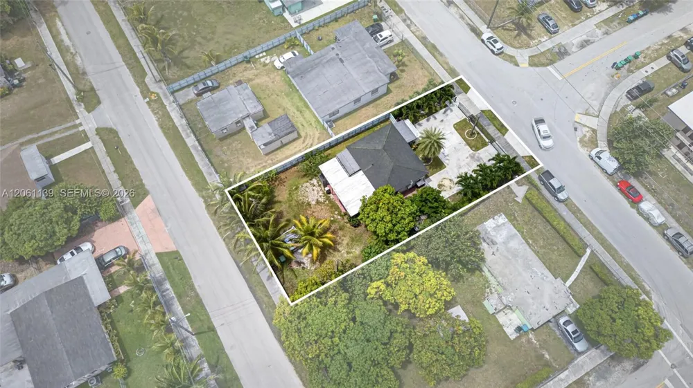 17019 SW 100th Ave Miami, FL 33157