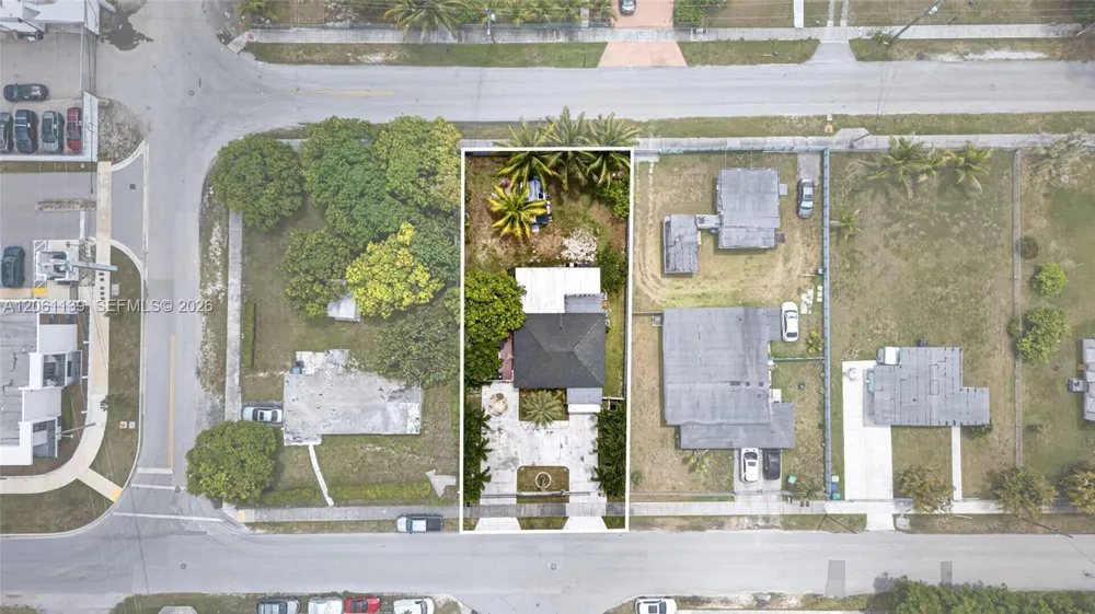 17019 SW 100th Ave Miami, FL 33157