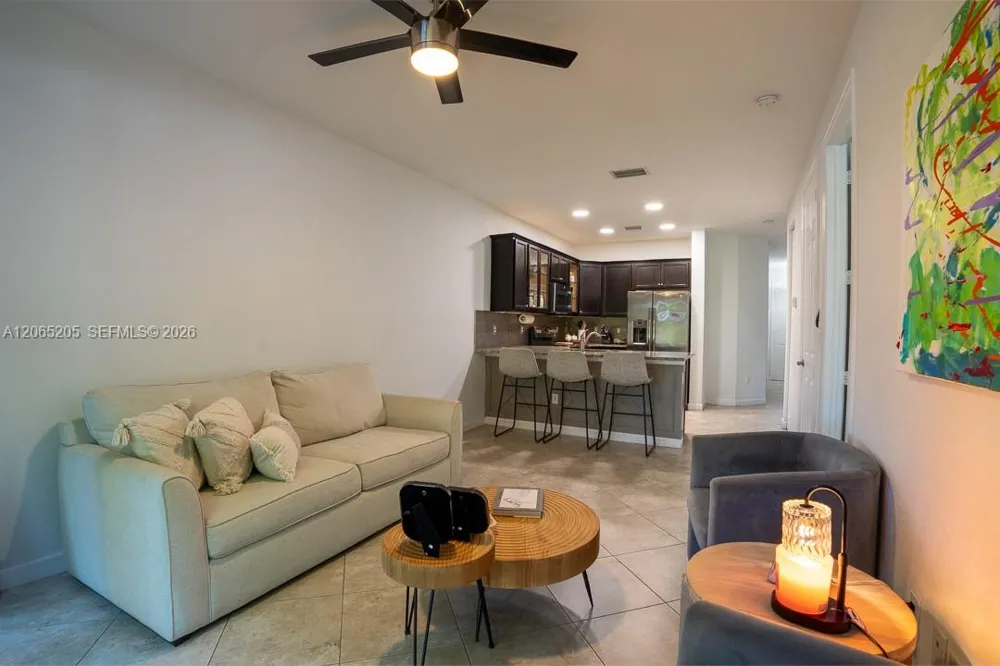 6943 Halton Park Ln Coconut Creek, FL 33073