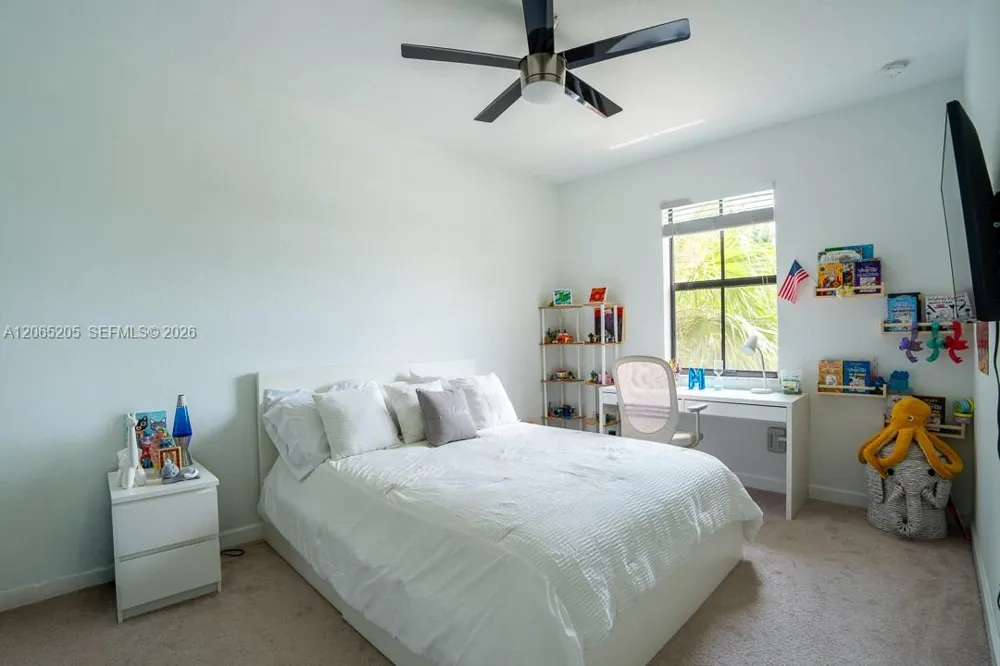 6943 Halton Park Ln Coconut Creek, FL 33073