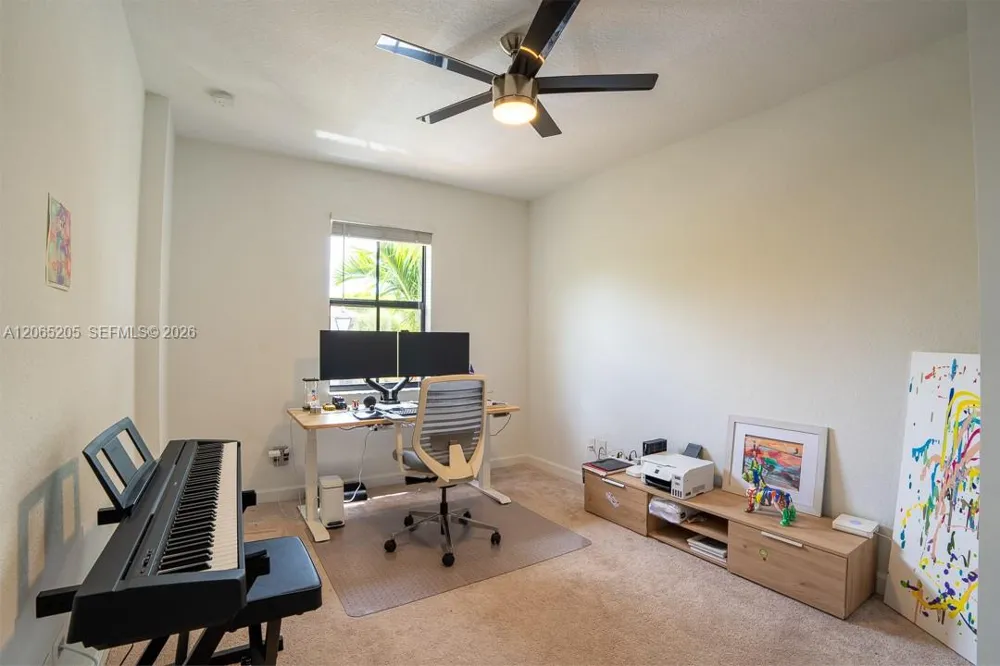 6943 Halton Park Ln Coconut Creek, FL 33073