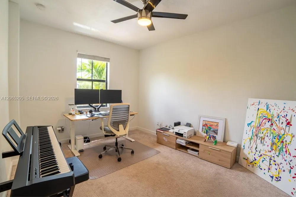 6943 Halton Park Ln Coconut Creek, FL 33073