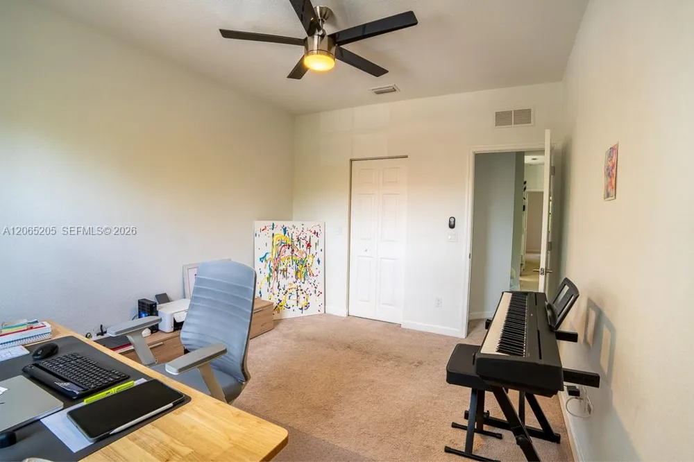 6943 Halton Park Ln Coconut Creek, FL 33073