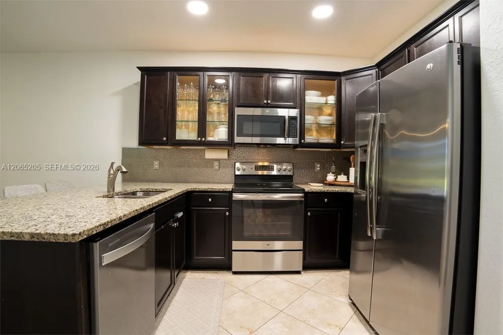 6943 Halton Park Ln Coconut Creek, FL 33073