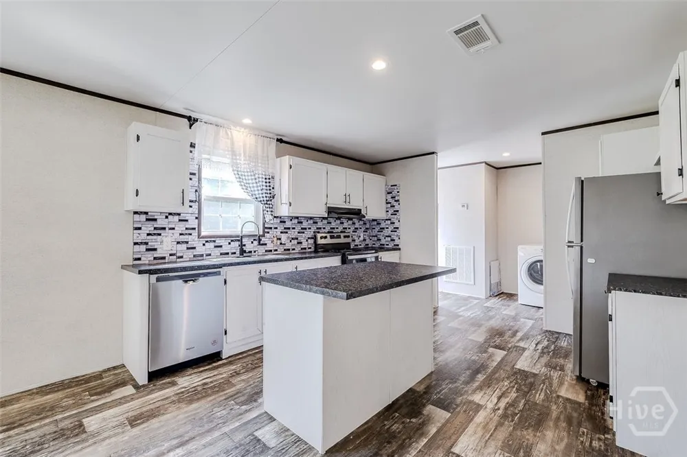 5599 Savannah Highway Sylvania, GA 30467