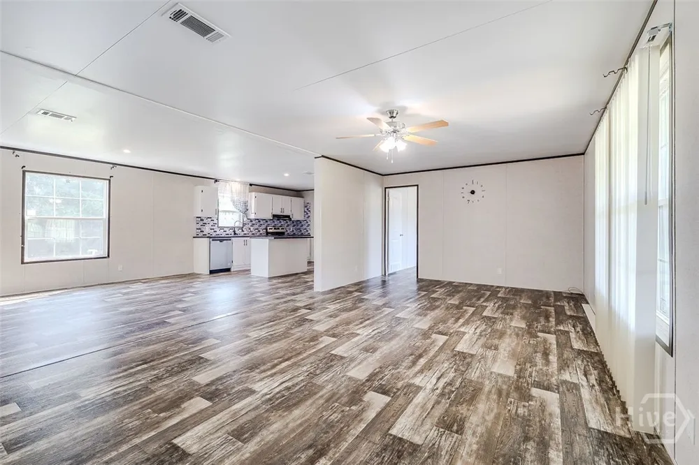 5599 Savannah Highway Sylvania, GA 30467