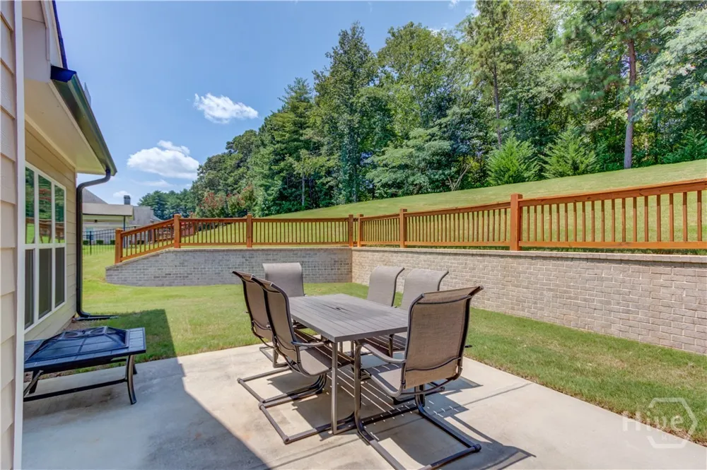 222 Ivey Drive Bethlehem, GA 30620