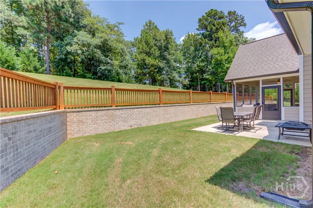 222 Ivey Drive Bethlehem, GA 30620