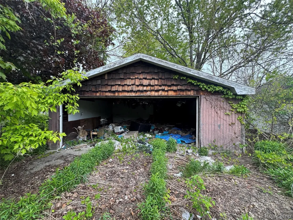 16093 Liberal Street Detroit City, MI 48205