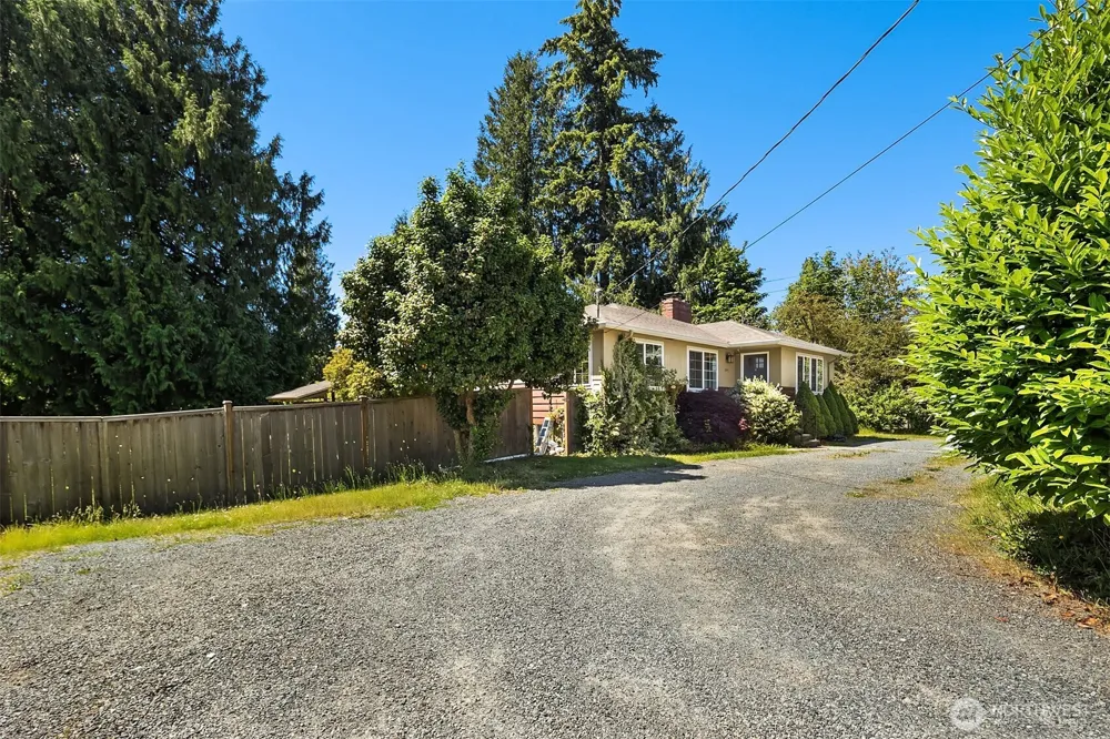 16414 48th Avenue W Edmonds, WA 98026
