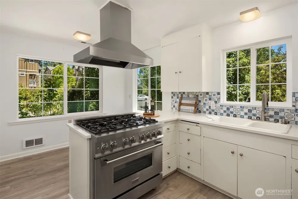 16414 48th Avenue W Edmonds, WA 98026