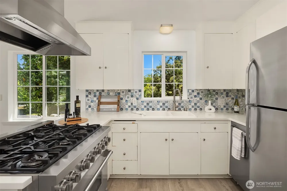 16414 48th Avenue W Edmonds, WA 98026