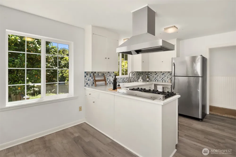 16414 48th Avenue W Edmonds, WA 98026