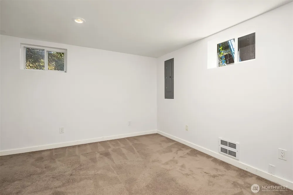 16414 48th Avenue W Edmonds, WA 98026