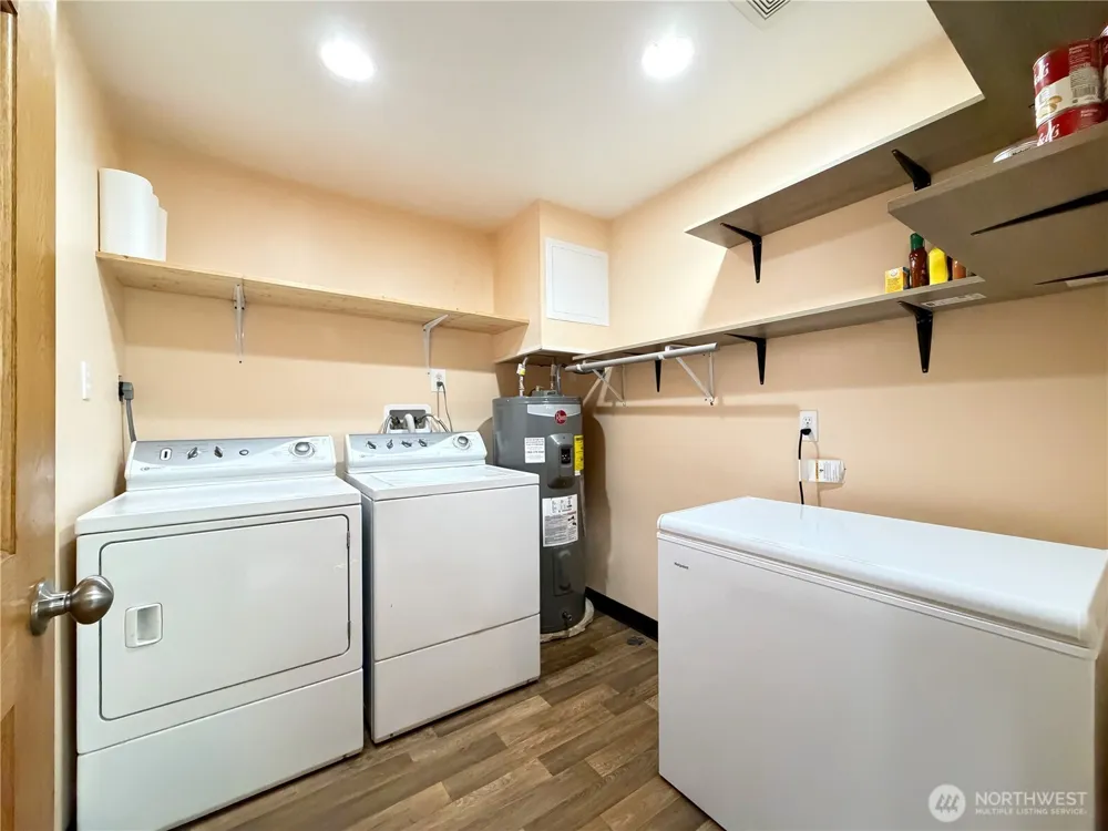 66 Port Susan Dr. Hat Island, WA 98206