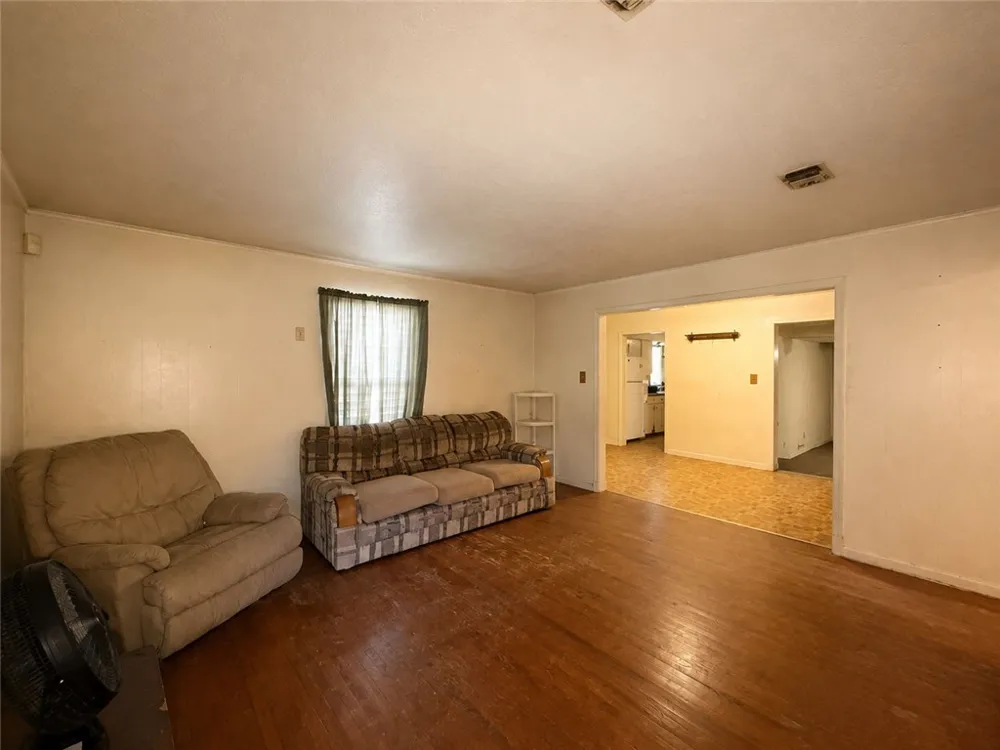 736 Fetick Taft, TX 78390