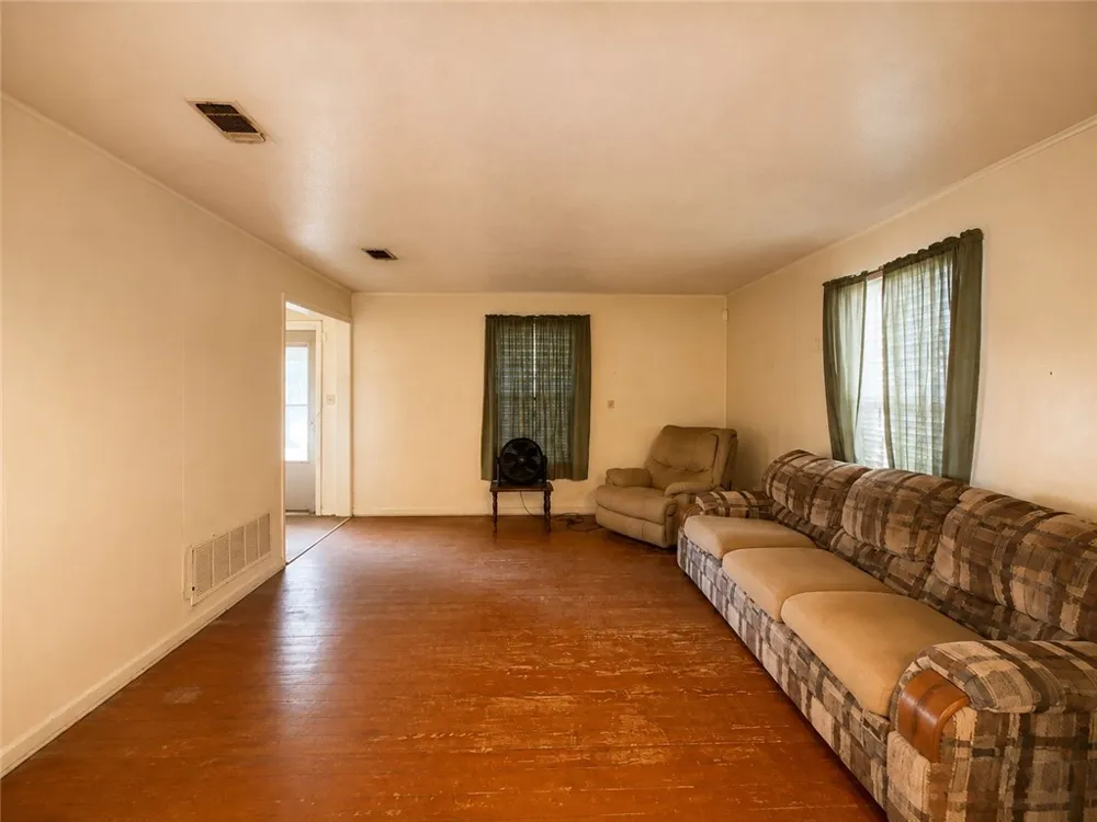 736 Fetick Taft, TX 78390