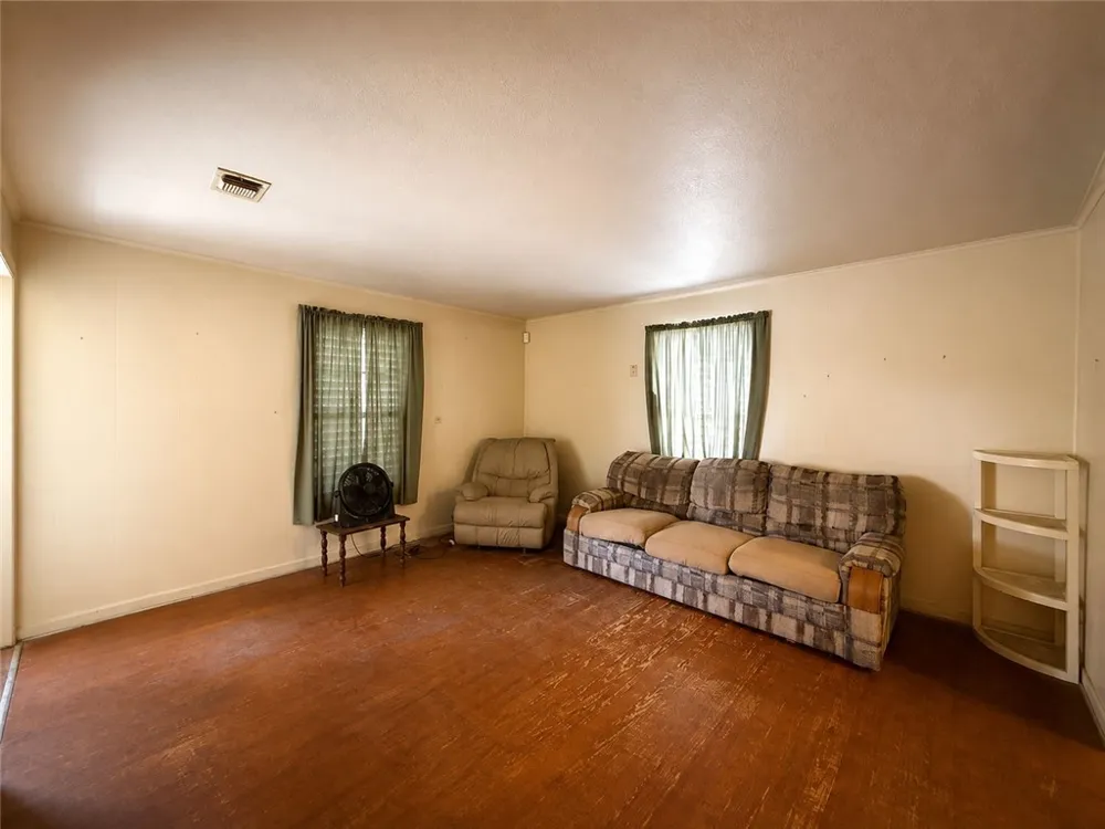 736 Fetick Taft, TX 78390
