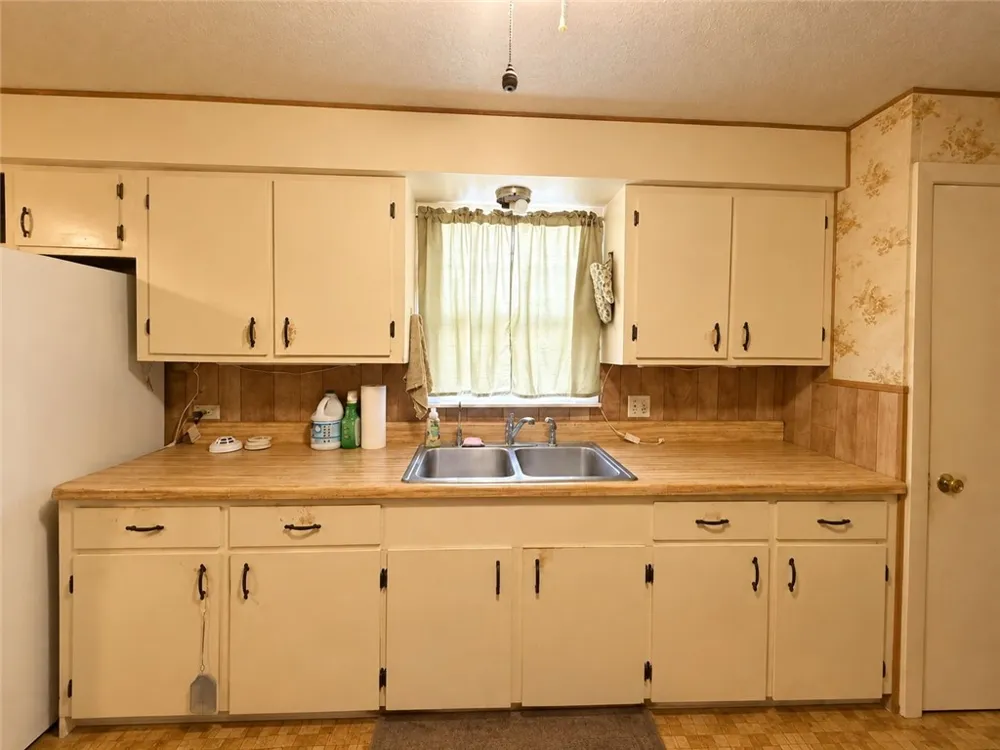 736 Fetick Taft, TX 78390