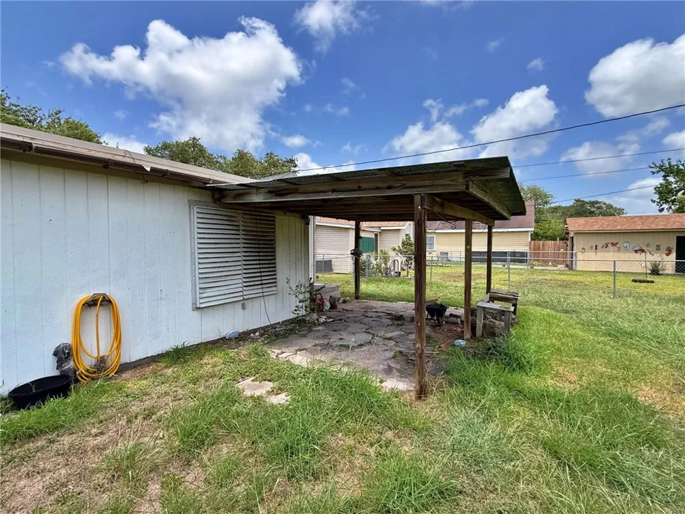 736 Fetick Taft, TX 78390