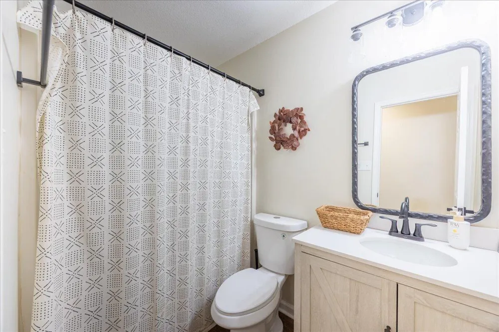 860 Anchor Drive Lenoir City, TN 37771