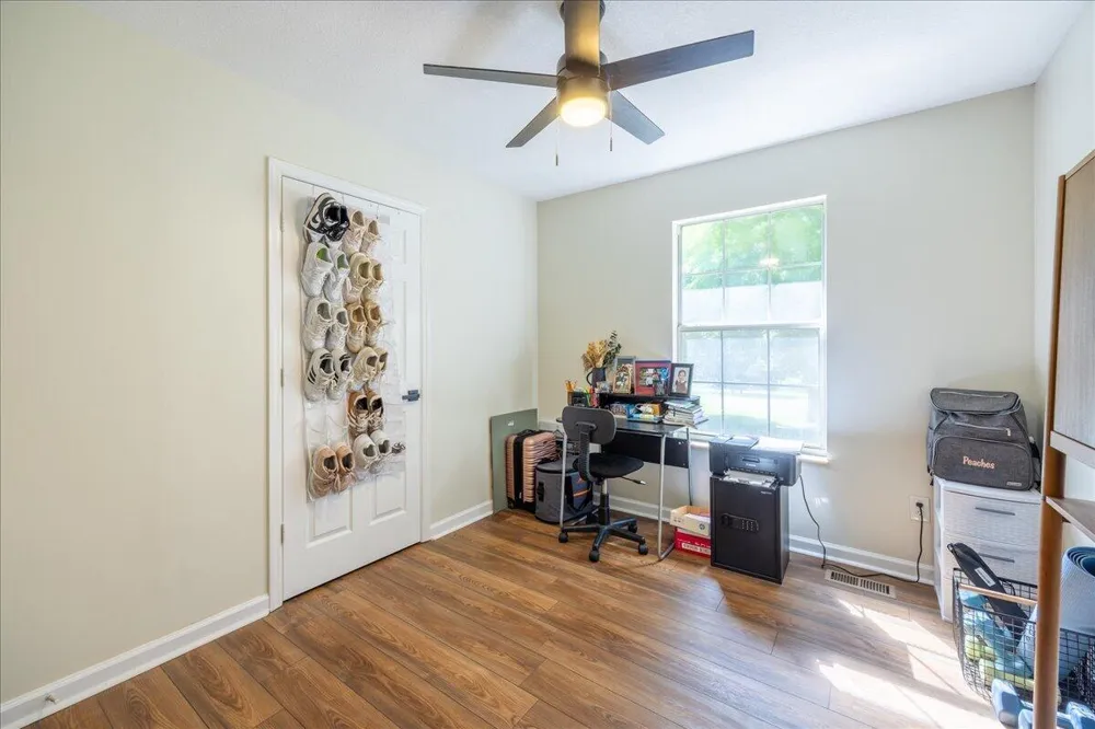 860 Anchor Drive Lenoir City, TN 37771
