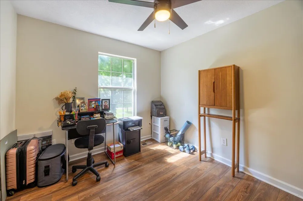 860 Anchor Drive Lenoir City, TN 37771