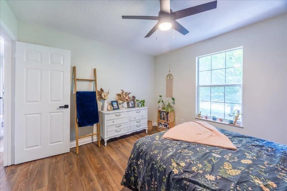 860 Anchor Drive Lenoir City, TN 37771